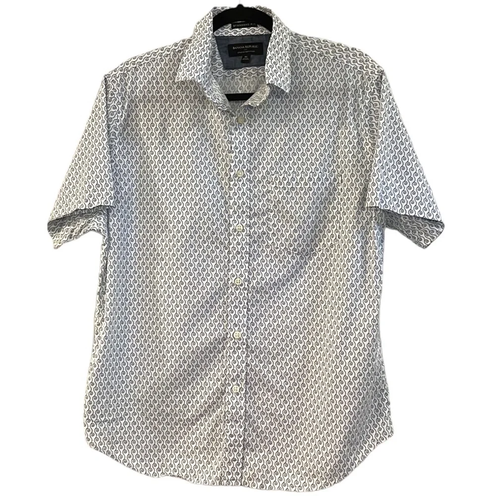 BANANA REPUBLIC MENS SHORT SLEEVE BUTTON DOWN BLUE WAVE PRINT ON WHITE SIZE M